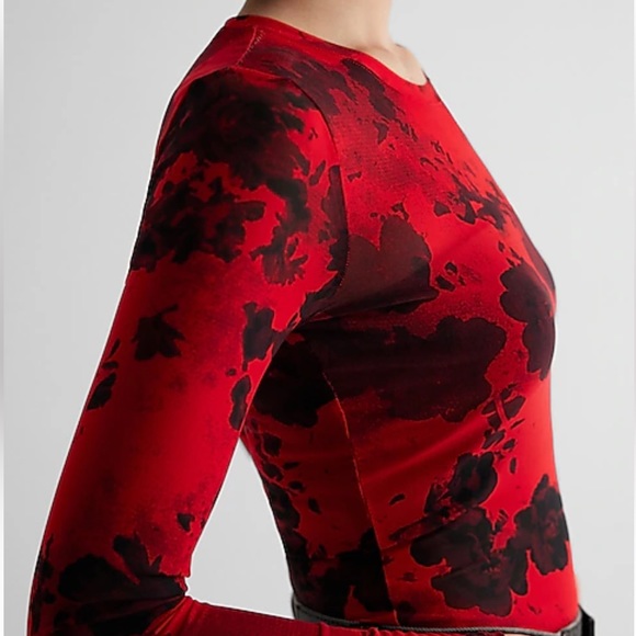 NWT EXPRESS Fitted Mesh Floral Crew Neck Long Sleeve Bodysuit - Picture 2 of 4